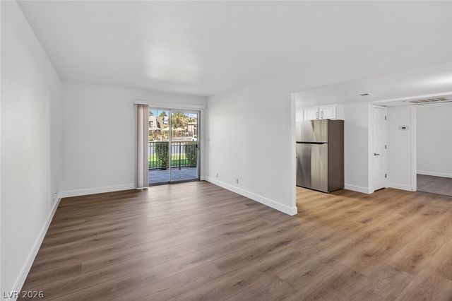 5081 River Glen Drive 117, Las Vegas, NV 89103