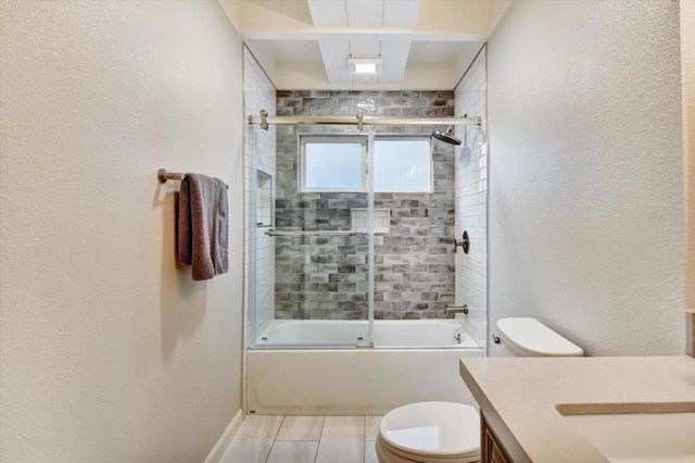 2323 Mastlands Drive, Oakland, CA 94611