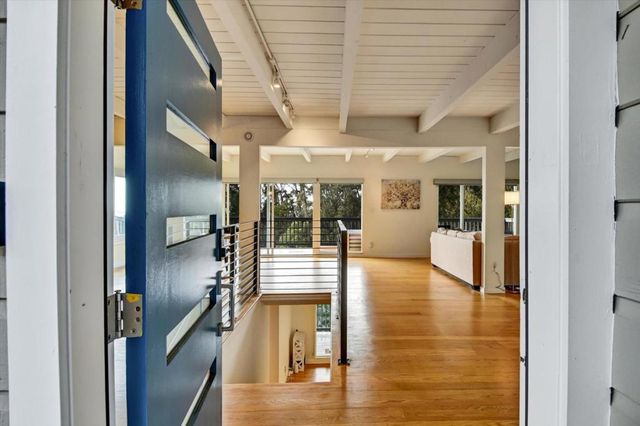 2323 Mastlands Drive, Oakland, CA 94611