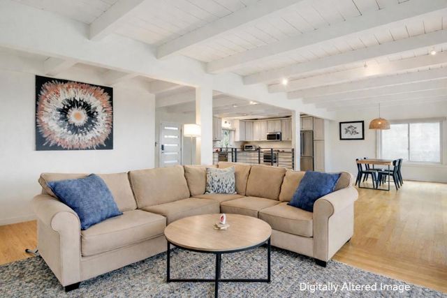 2323 Mastlands Drive, Oakland, CA 94611