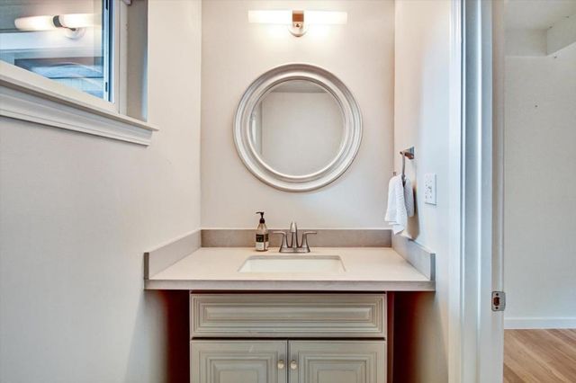 2323 Mastlands Drive, Oakland, CA 94611