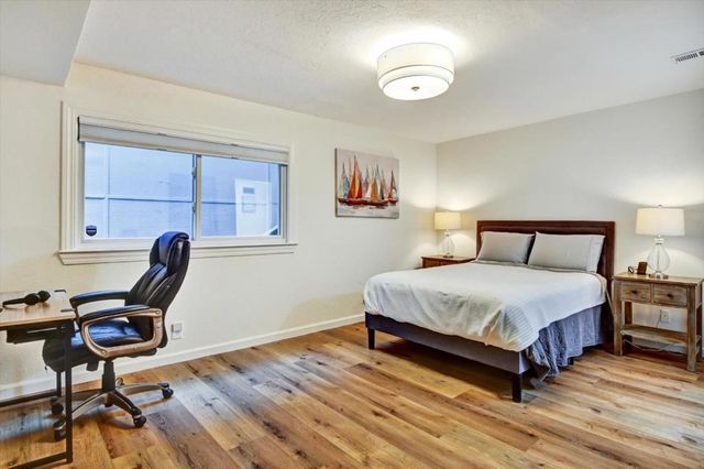 2323 Mastlands Drive, Oakland, CA 94611