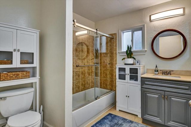 2323 Mastlands Drive, Oakland, CA 94611