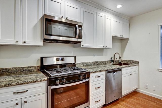 2323 Mastlands Drive, Oakland, CA 94611