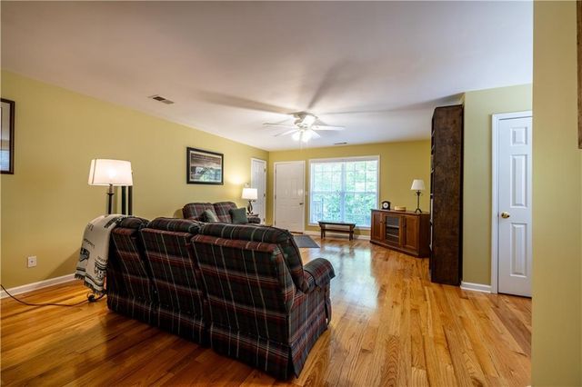 131 Hine Road, Rome, GA 30161