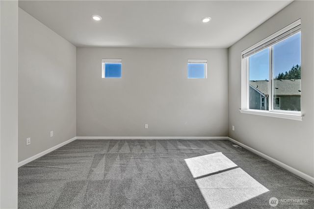 18511 128th Avenue E, Puyallup, WA 98374