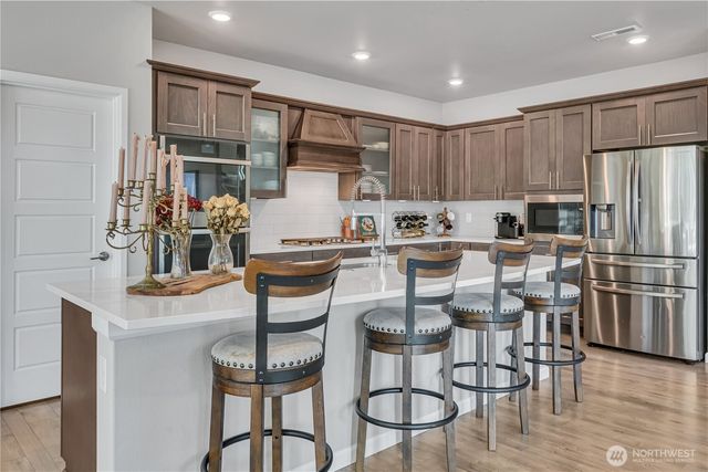 18511 128th Avenue E, Puyallup, WA 98374
