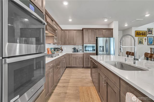 18511 128th Avenue E, Puyallup, WA 98374