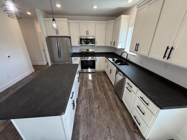 705 Mayapple Drive, Janesville, WI 53545