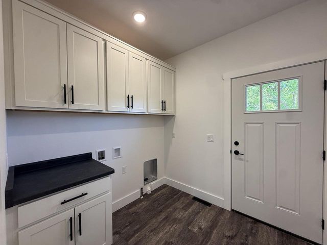 705 Mayapple Drive, Janesville, WI 53545