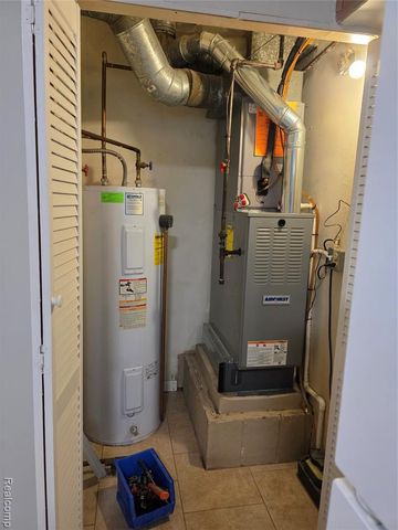 261 Spring Park, Walled Lake, MI 48390