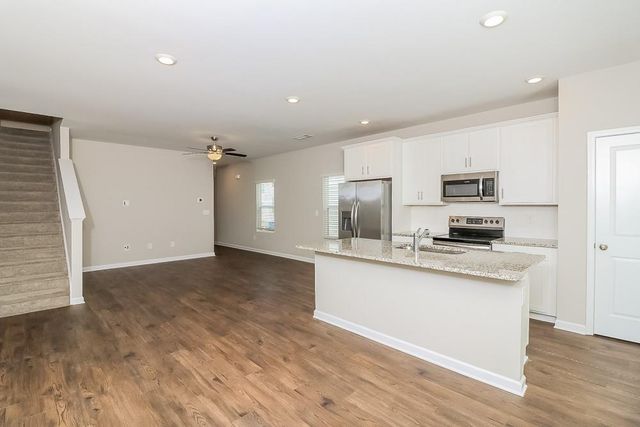 231 Crestview Way, Dallas, GA 30132