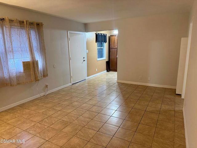 1873 Patricia Avenue, Simi Valley, CA 93065