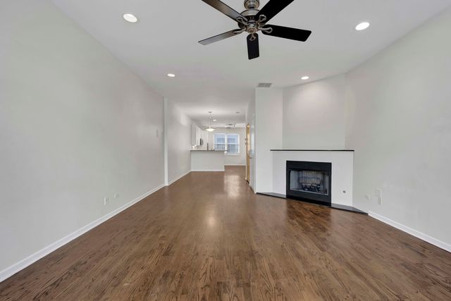 1812 S STATE Street 3, Chicago, IL 60616