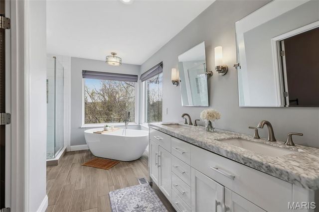 1048 Keystone Trail Drive, Wildwood, MO 63005