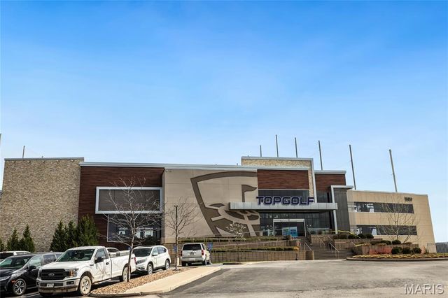 1048 Keystone Trail Drive, Wildwood, MO 63005