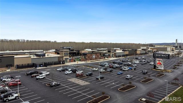 1048 Keystone Trail Drive, Wildwood, MO 63005