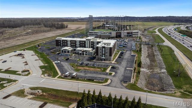 1048 Keystone Trail Drive, Wildwood, MO 63005