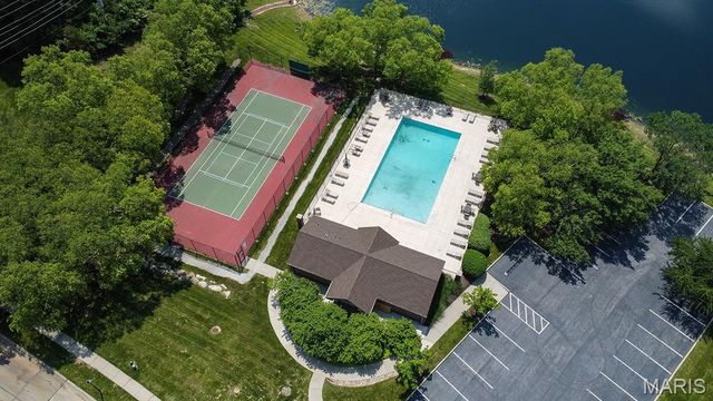 1048 Keystone Trail Drive, Wildwood, MO 63005