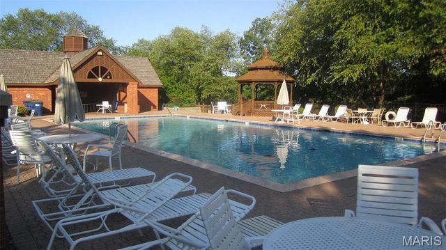 1048 Keystone Trail Drive, Wildwood, MO 63005