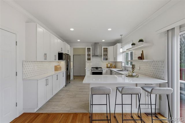 1048 Keystone Trail Drive, Wildwood, MO 63005