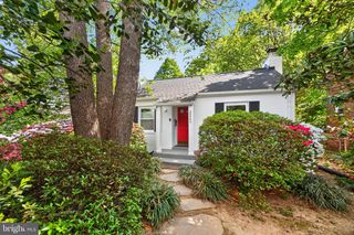 2245 BUCHANAN ST N, Arlington, VA 22207