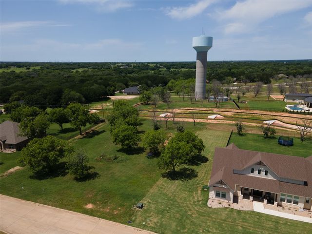 6512 Pinehurst Drive, Granbury, TX 76049
