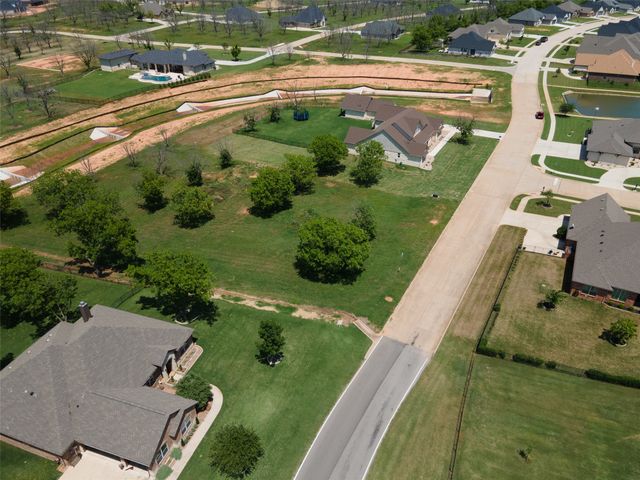 6512 Pinehurst Drive, Granbury, TX 76049