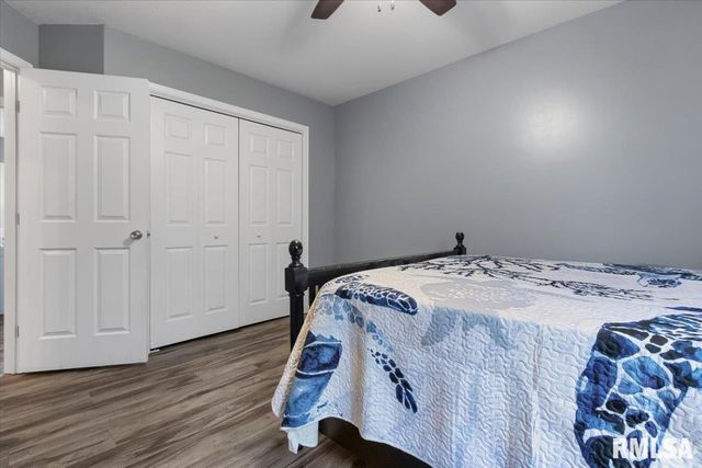 1525 ASH Street, Washington, IL 61571