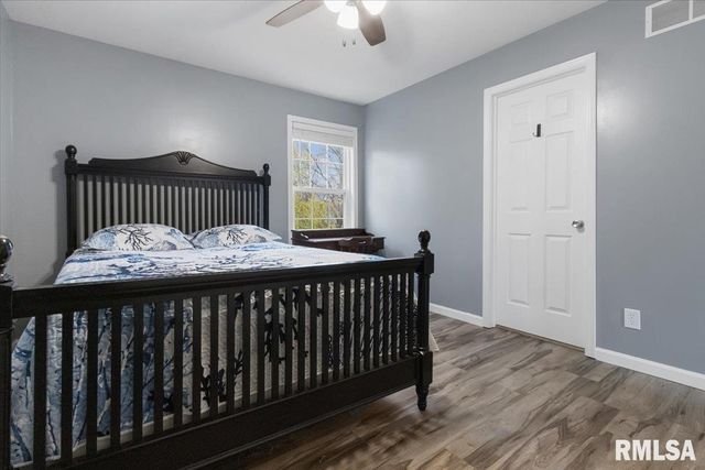 1525 ASH Street, Washington, IL 61571