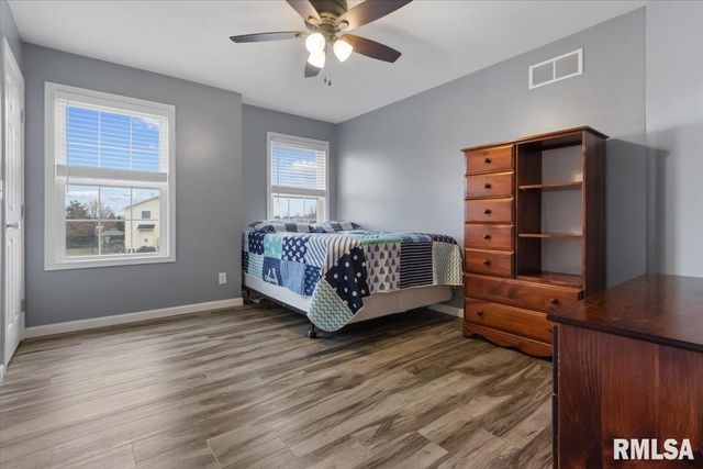 1525 ASH Street, Washington, IL 61571