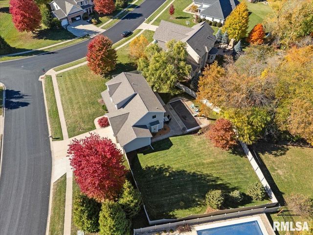 1525 ASH Street, Washington, IL 61571