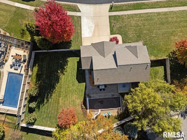 1525 ASH Street, Washington, IL 61571