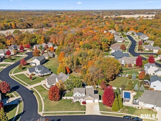 1525 ASH Street, Washington, IL 61571