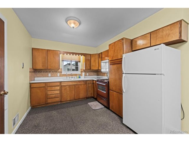 212 4th St, Fort Lupton, CO 80621