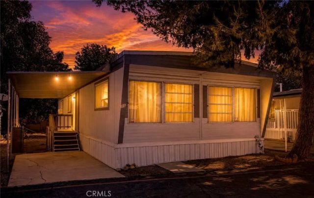 12813 7th 11, Yucaipa, CA 92399