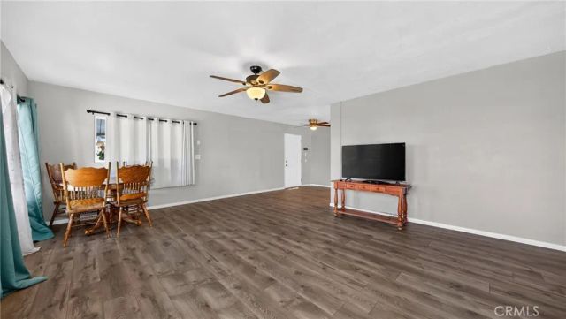 12813 7th 11, Yucaipa, CA 92399