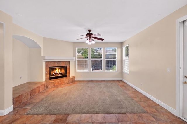 1565 Danbrook Dr, Sacramento, CA 95835