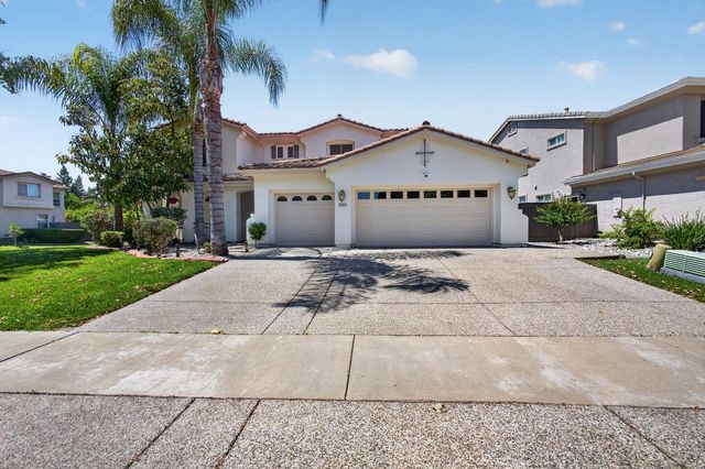 1565 Danbrook Dr, Sacramento, CA 95835