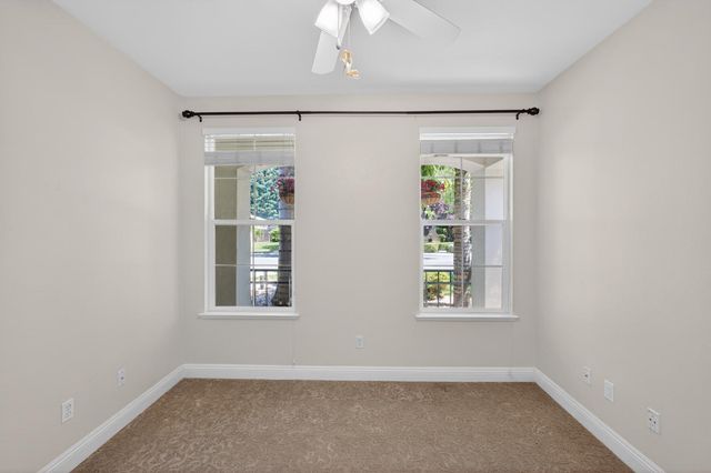 1565 Danbrook Dr, Sacramento, CA 95835