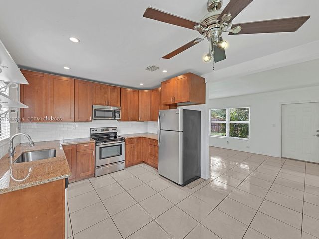 1636 NE 15th Ave, Fort Lauderdale, FL 33305