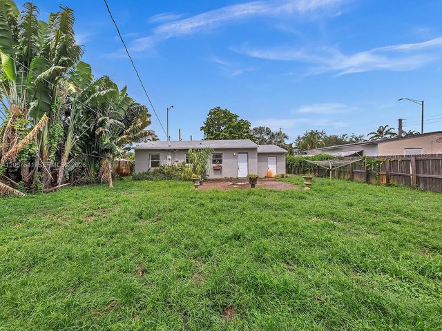 1636 NE 15th Ave, Fort Lauderdale, FL 33305