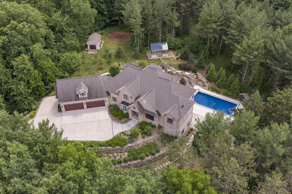 4179 Lily ROAD, West Bend, WI 53095