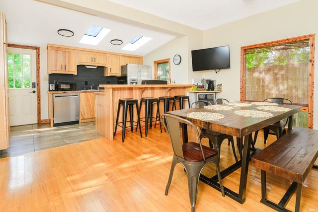 519 W 4th Street, Bloomington, IN 47404