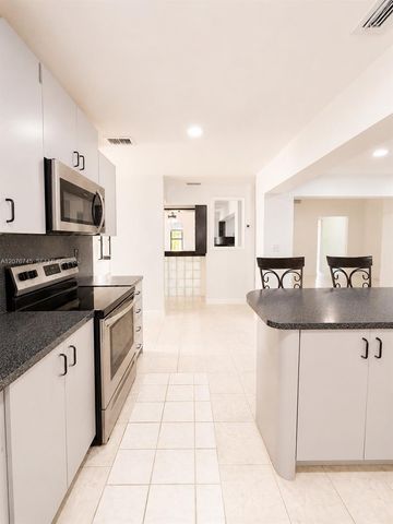 3011 SW 117th Avenue, Miami, FL 33175