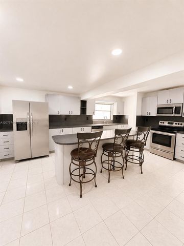 3011 SW 117th Avenue, Miami, FL 33175