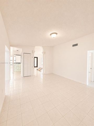 3011 SW 117th Avenue, Miami, FL 33175