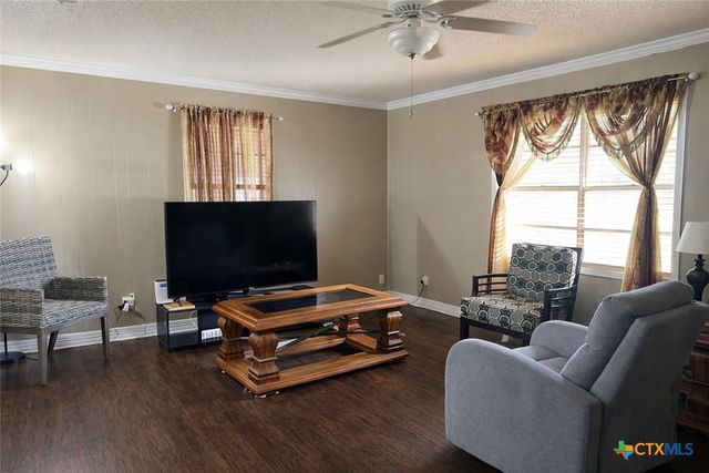 6 Gulf Avenue, Rogers, TX 76569