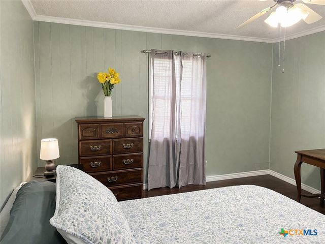 6 Gulf Avenue, Rogers, TX 76569