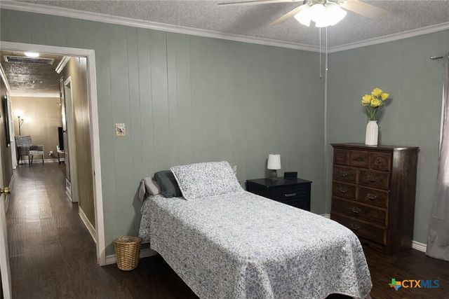 6 Gulf Avenue, Rogers, TX 76569